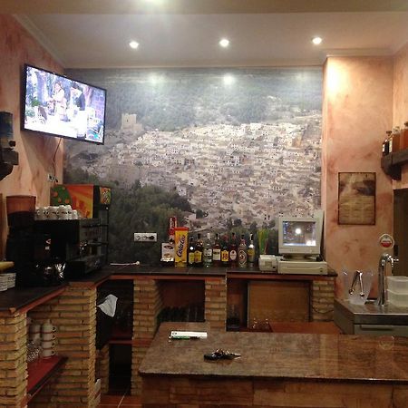 Hostal D'Ernes Alcala del Jucar Ngoại thất bức ảnh