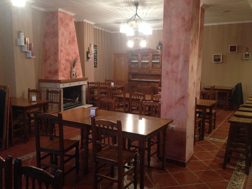 Hostal D'Ernes Alcala del Jucar Ngoại thất bức ảnh