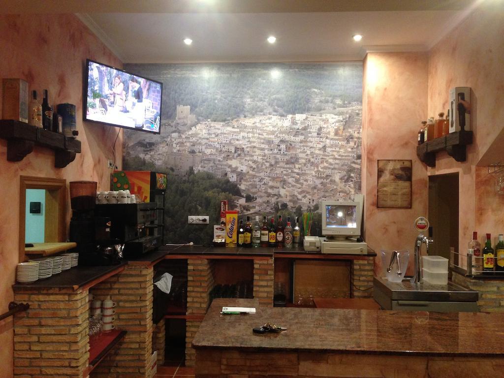 Hostal D'Ernes Alcala del Jucar Ngoại thất bức ảnh