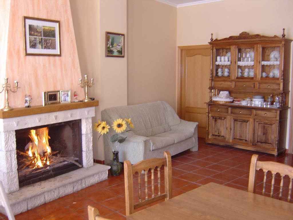 Hostal D'Ernes Alcala del Jucar Ngoại thất bức ảnh